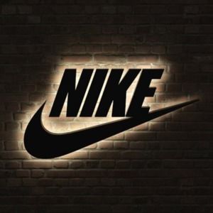 Meet your Posher, Nike